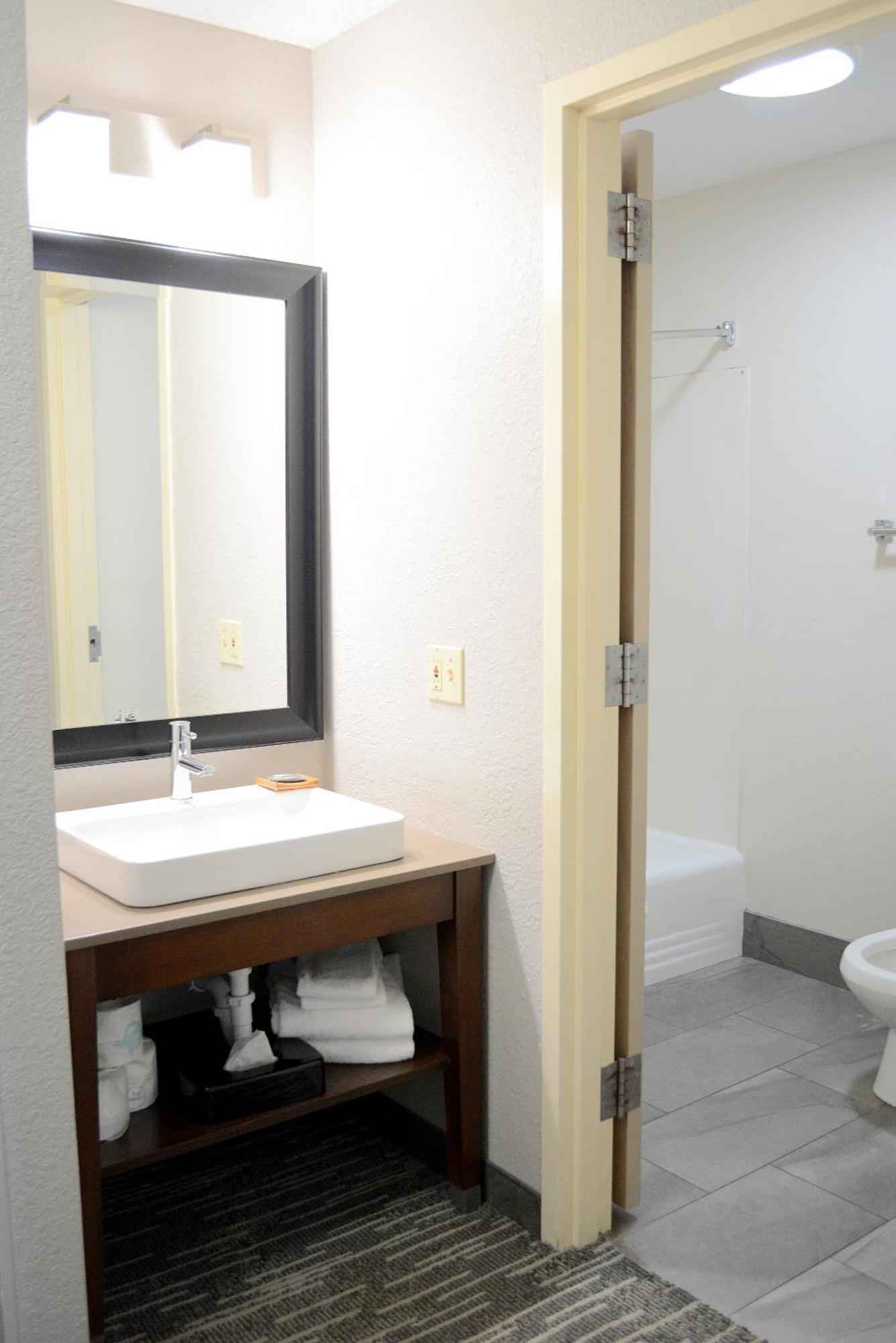 Country Inn & Suites By Radisson, Port Clinton, Oh Habitación foto